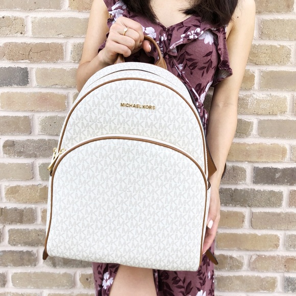 Gaby’sBags👜💕- NWT Michael Kors Large Backpack - Picture 5 of 8